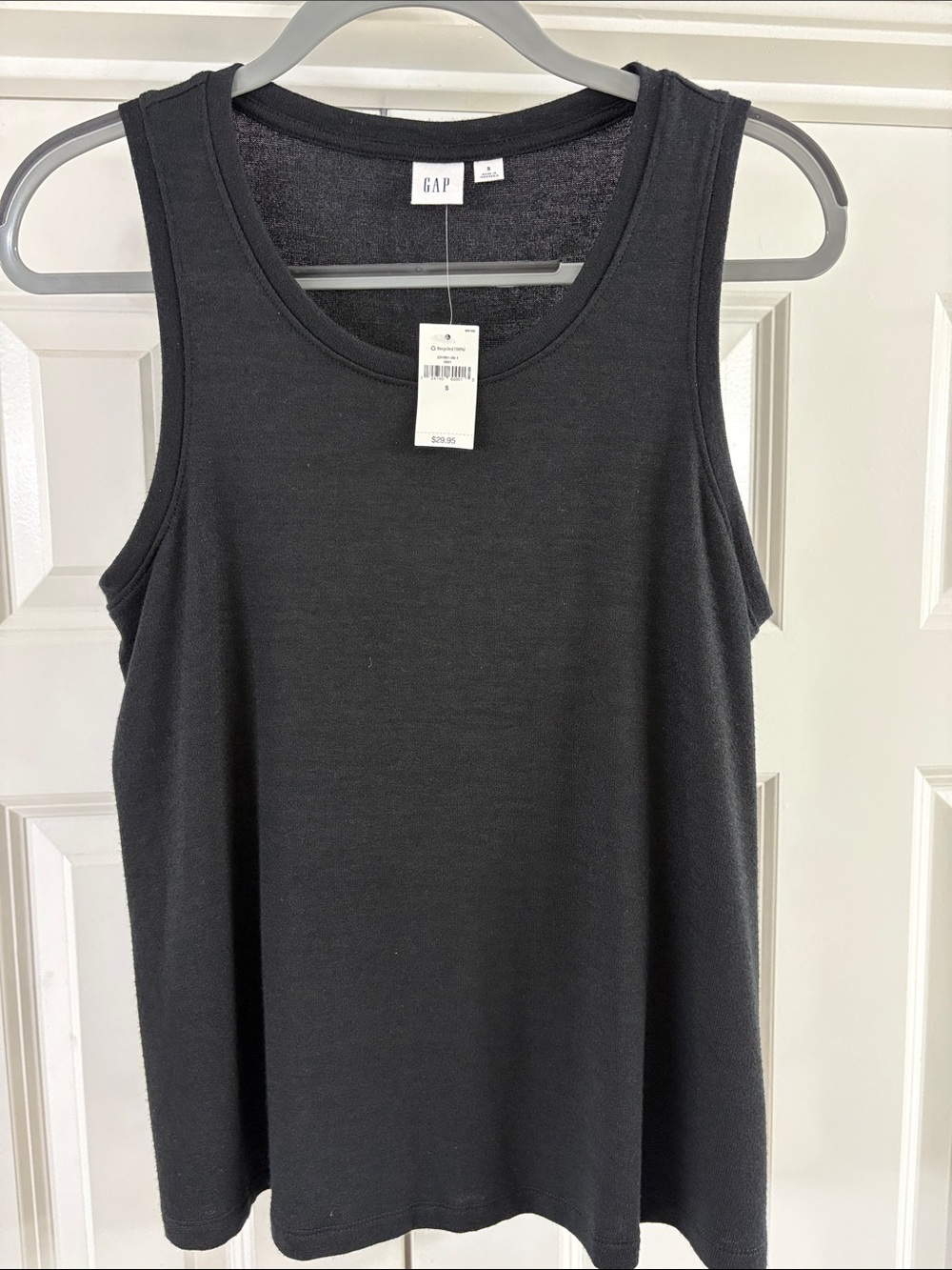 NWT! GAP Women's Black Scoop Neck Tank. True Black. Sz S.